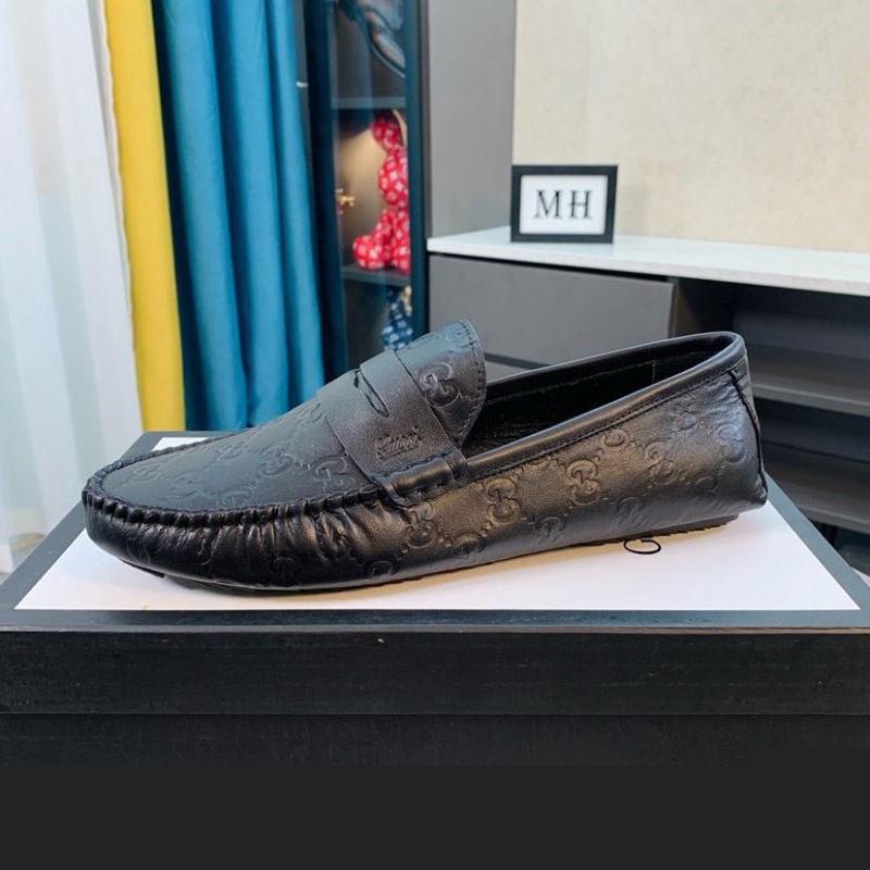 G*u*i leather shoes